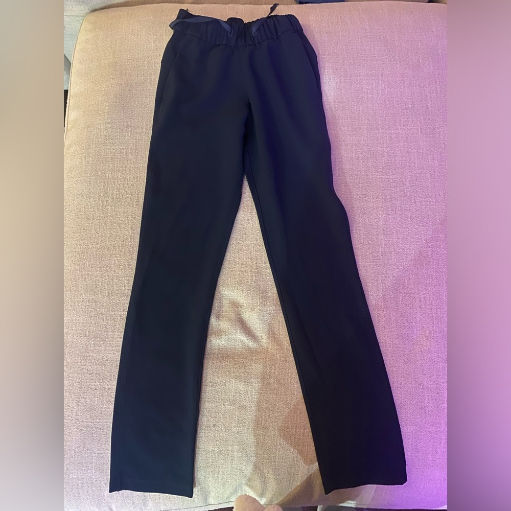 Lululemon tapered leg mid rise pants 7/8 length luxtreme